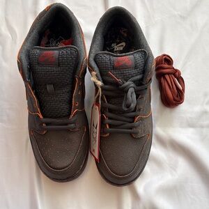 Nike SB Dunk Low “Krampus”- Dark Smoke Grey/Campfire Orange